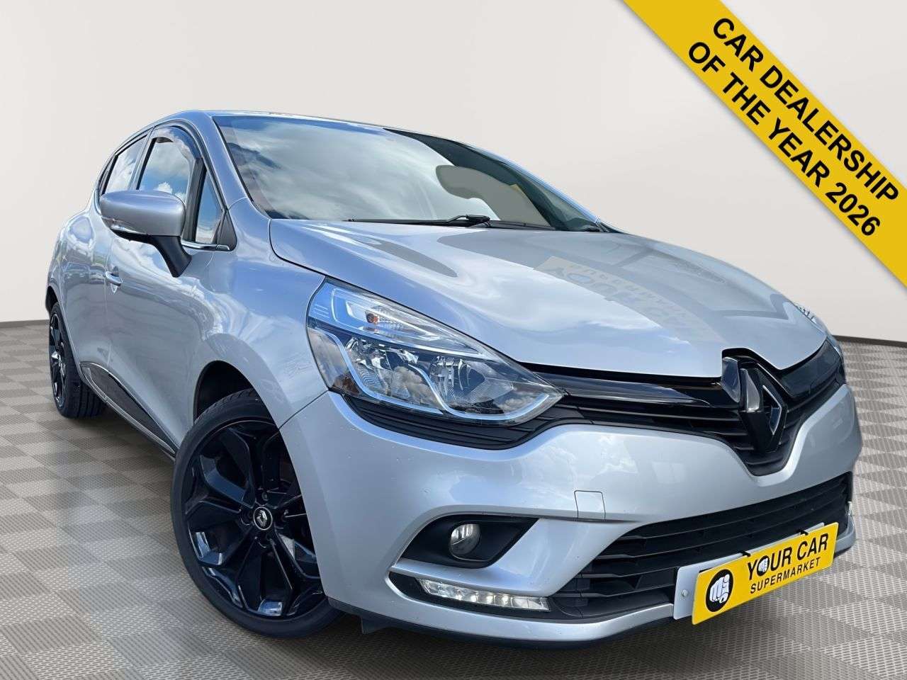 A 2019 RENAULT CLIO 0.9 TCe Iconic Hatchback 5dr Petrol Manual Euro 6 (s/s) (90 ps) A 2019 RENAULT CLIO 0.9 TCe Iconic Hatchback 5dr Petrol Manual Euro 6 (s/s) (90 ps)