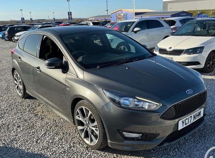 A 2017 FORD FOCUS 1.5T EcoBoost ST-Line Hatchback 5dr Petrol Manual Euro 6 (s/s) (150 ps) A 2017 FORD FOCUS 1.5T EcoBoost ST-Line Hatchback 5dr Petrol Manual Euro 6 (s/s) (150 ps)