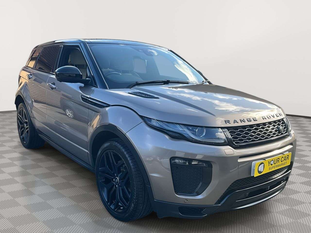 A 2017 LAND ROVER RANGE ROVER EVOQUE 2.0 TD4 HSE Dynamic Lux SUV 5dr Diesel Auto 4WD Euro 6 (s/s) (180 ps) Merid A 2017 LAND ROVER RANGE ROVER EVOQUE 2.0 TD4 HSE Dynamic Lux SUV 5dr Diesel Auto 4WD Euro 6 (s/s) (180 ps) Merid