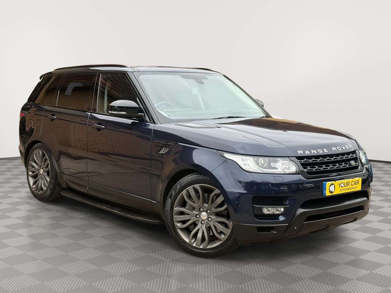 A 2014 LAND ROVER RANGE ROVER SPORT 3.0 SD V6 HSE Dynamic SUV 5dr Diesel Auto 4WD Euro 5 (s/s) (292 ps) Rear He A 2014 LAND ROVER RANGE ROVER SPORT 3.0 SD V6 HSE Dynamic SUV 5dr Diesel Auto 4WD Euro 5 (s/s) (292 ps) Rear He