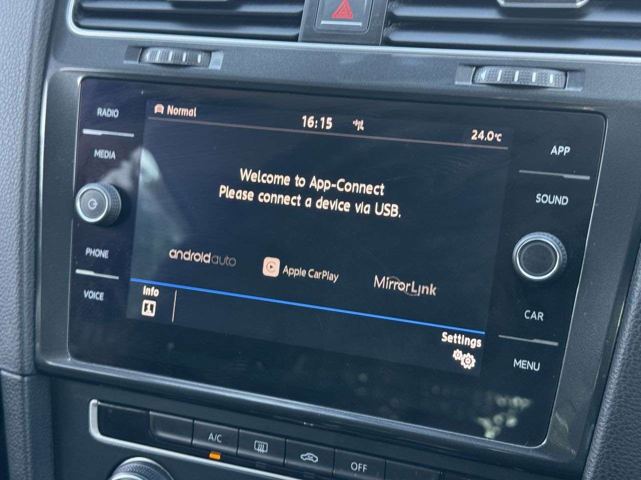2017 VOLKSWAGEN GOLF 2017 VOLKSWAGEN GOLF