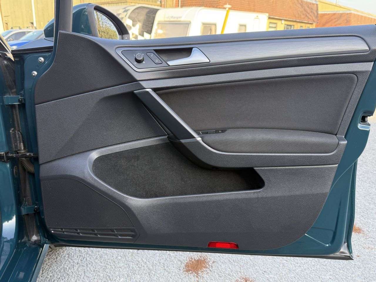 2017 VOLKSWAGEN GOLF 2017 VOLKSWAGEN GOLF