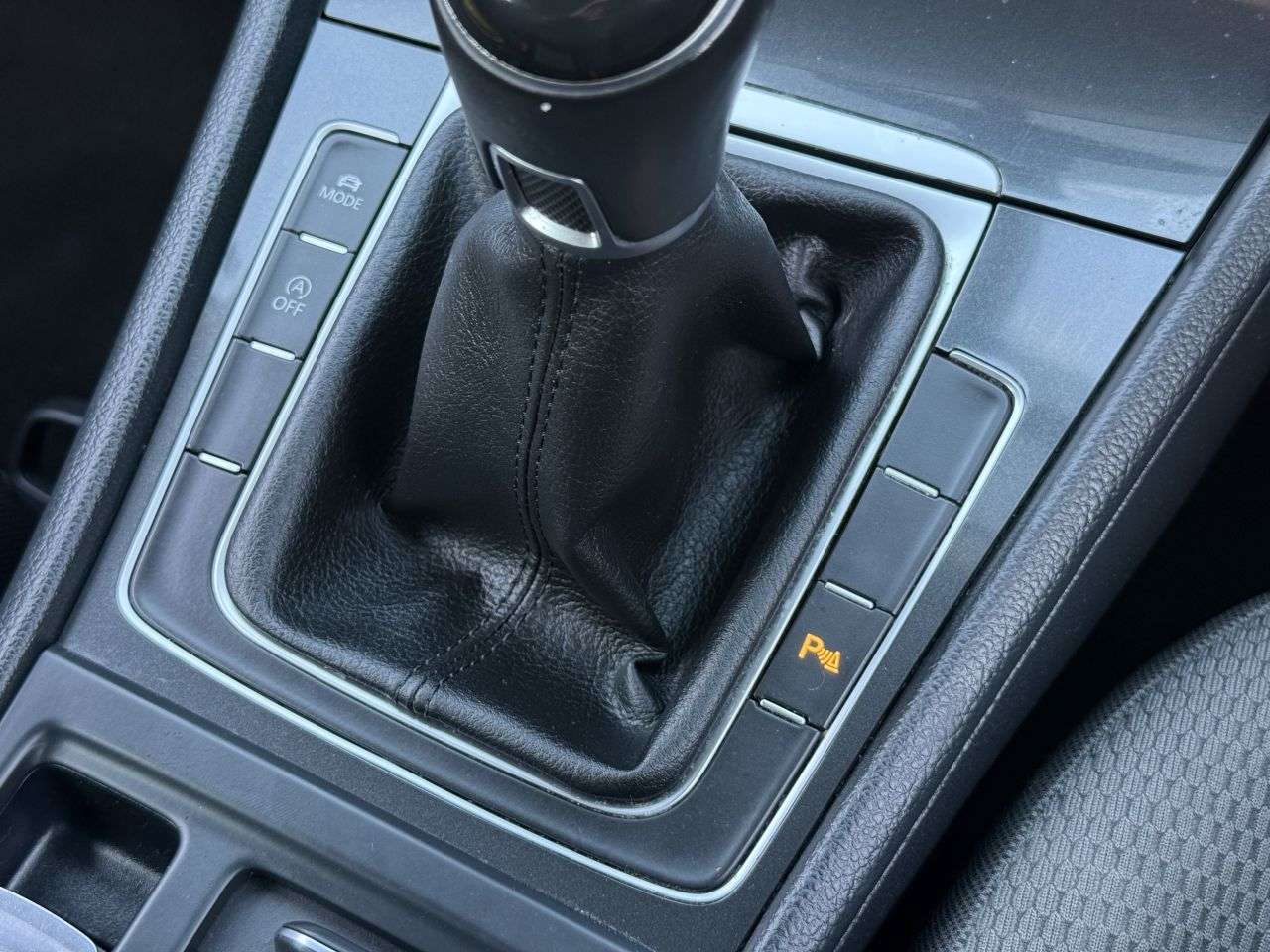 2017 VOLKSWAGEN GOLF 2017 VOLKSWAGEN GOLF