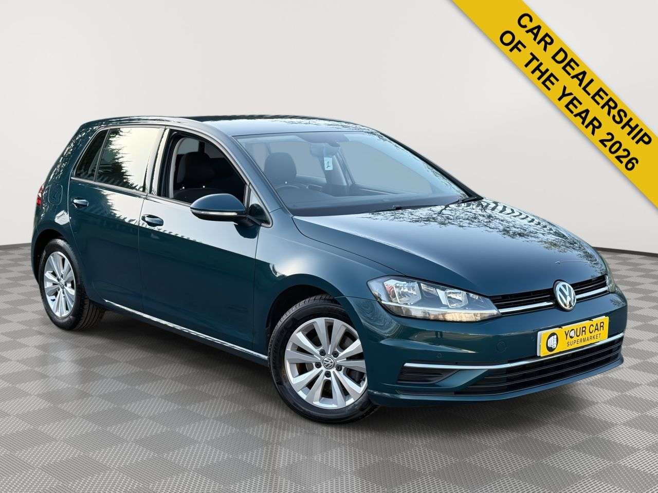 A 2017 VOLKSWAGEN GOLF 1.4 TSI BlueMotion Tech SE Hatchback 5dr Petrol Manual Euro 6 (s/s) (125 ps A 2017 VOLKSWAGEN GOLF 1.4 TSI BlueMotion Tech SE Hatchback 5dr Petrol Manual Euro 6 (s/s) (125 ps