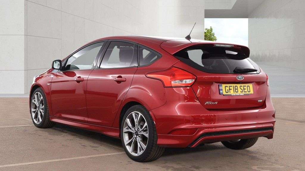 A 2018 FORD FOCUS 1.0T EcoBoost ST-Line Hatchback 5dr Petrol Manual Euro 6 (s/s) (140 ps) A 2018 FORD FOCUS 1.0T EcoBoost ST-Line Hatchback 5dr Petrol Manual Euro 6 (s/s) (140 ps)