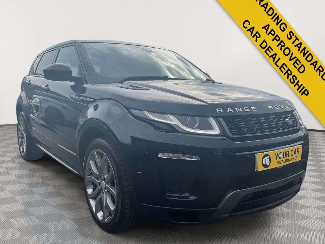 A 2017 LAND ROVER RANGE ROVER EVOQUE TD4 HSE DYNAMIC A 2017 LAND ROVER RANGE ROVER EVOQUE TD4 HSE DYNAMIC