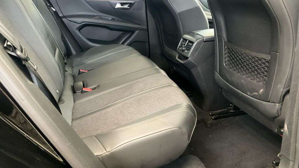 2020 PEUGEOT 3008 2020 PEUGEOT 3008