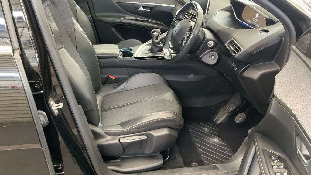 2020 PEUGEOT 3008 2020 PEUGEOT 3008