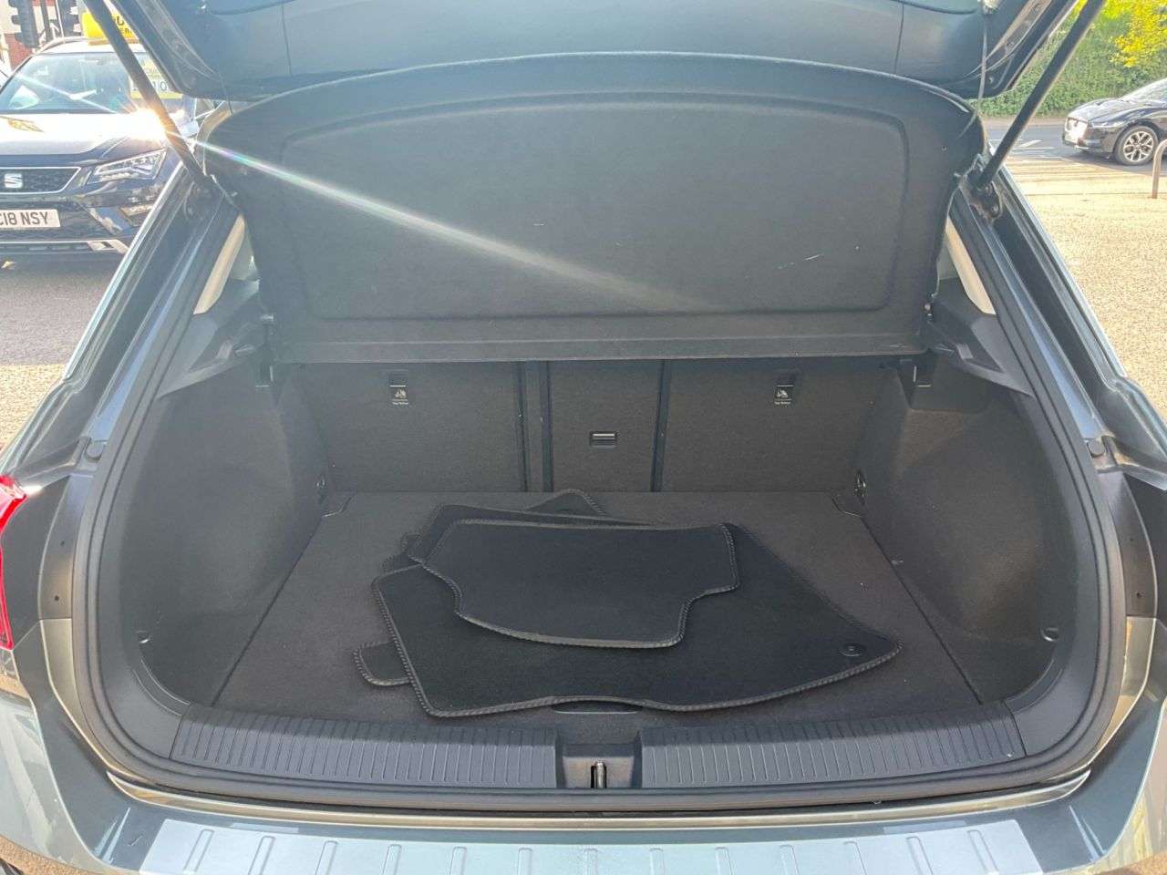 2019 VOLKSWAGEN T-ROC 2019 VOLKSWAGEN T-ROC