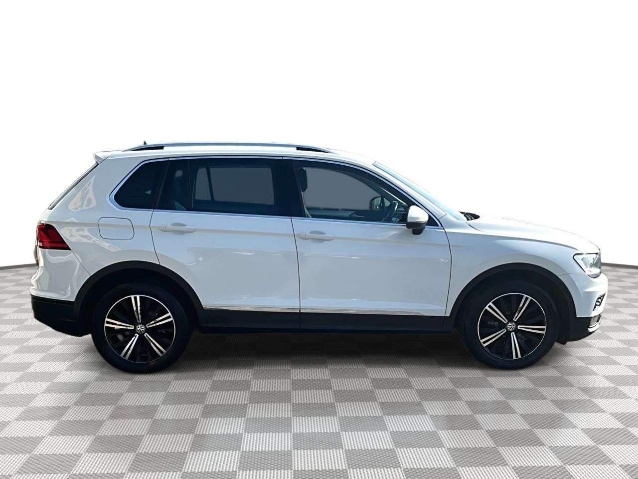 2018 VOLKSWAGEN TIGUAN 2018 VOLKSWAGEN TIGUAN