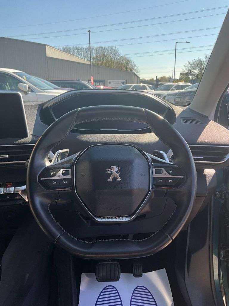 2017 PEUGEOT 5008 2017 PEUGEOT 5008