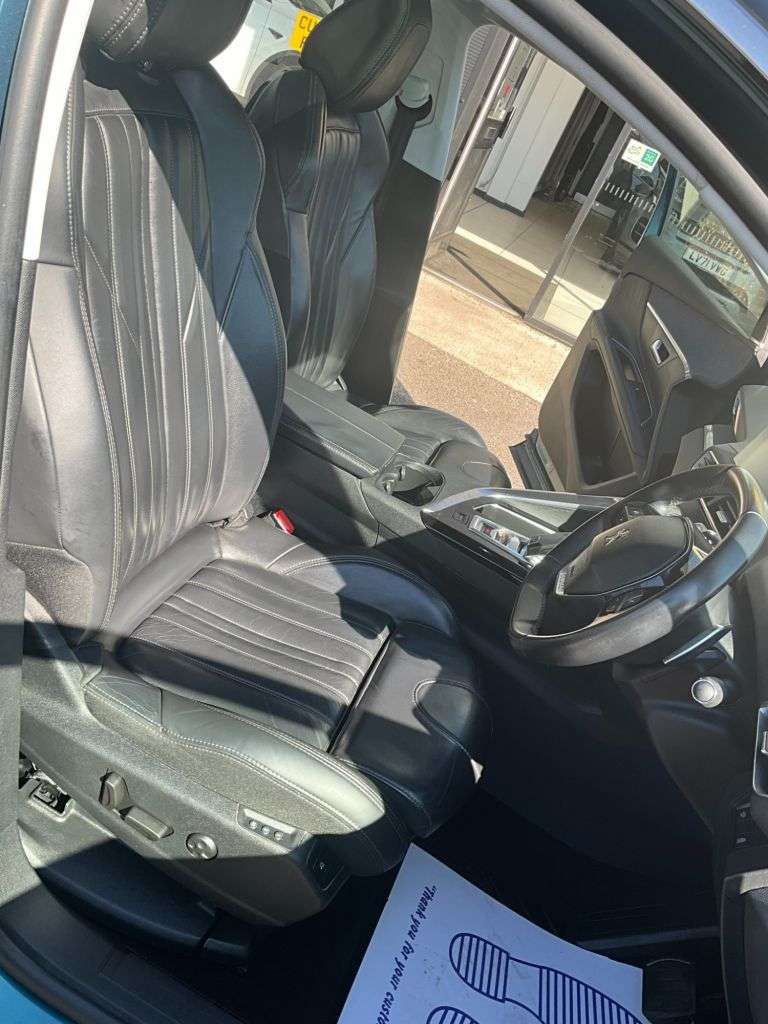 2017 PEUGEOT 5008 2017 PEUGEOT 5008