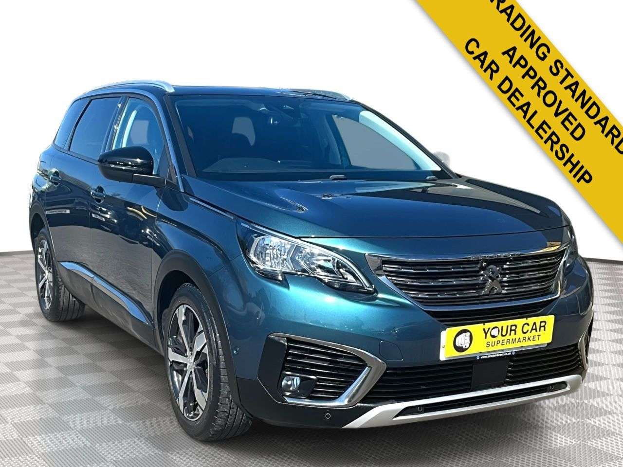A 2017 PEUGEOT 5008 1.2 PureTech Allure SUV 5dr Petrol EAT Euro 6 (s/s) (130 ps) AUTOMATIC A 2017 PEUGEOT 5008 1.2 PureTech Allure SUV 5dr Petrol EAT Euro 6 (s/s) (130 ps) AUTOMATIC