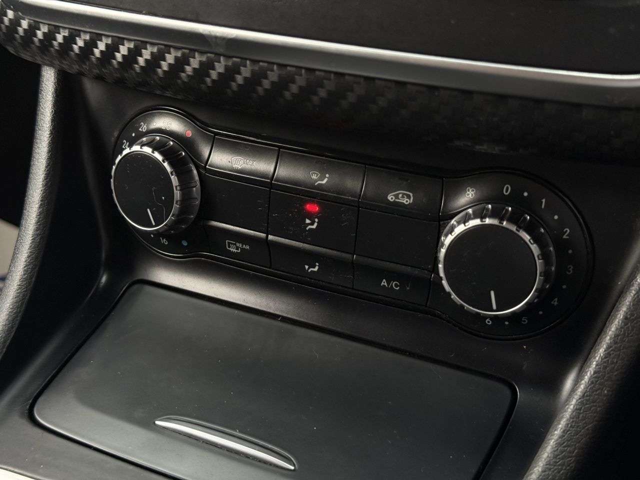 2014 MERCEDES-BENZ A-CLASS 2014 MERCEDES-BENZ A-CLASS