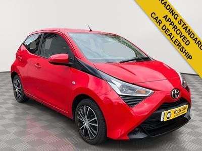 A 2020 TOYOTA AYGO 1.0 VVT-i x-play Hatchback 5dr Petrol Manual Euro 6 (71 ps) A 2020 TOYOTA AYGO 1.0 VVT-i x-play Hatchback 5dr Petrol Manual Euro 6 (71 ps)