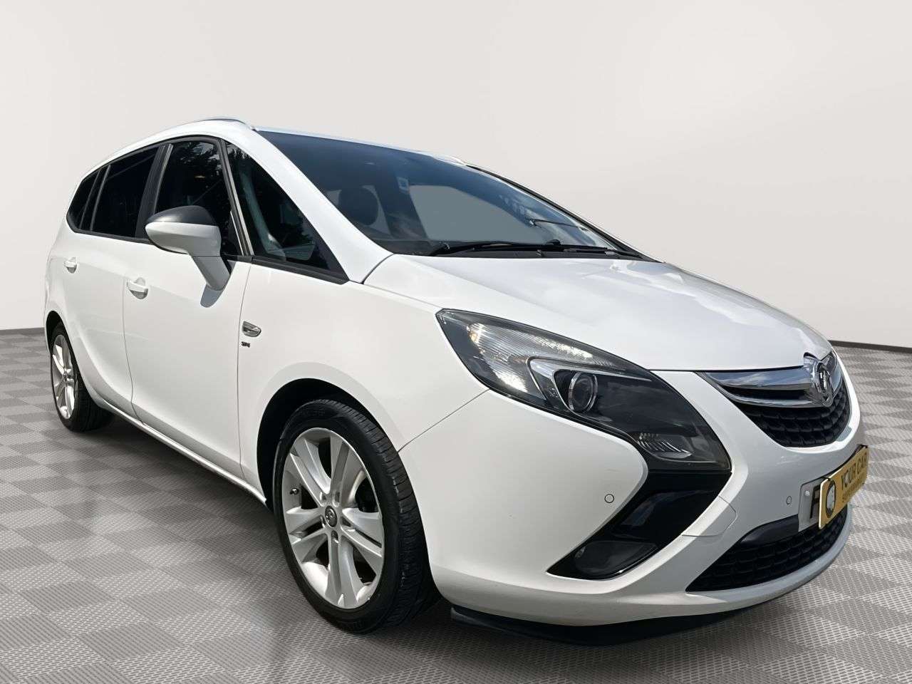 A 2016 VAUXHALL ZAFIRA TOURER 1.6 CDTi ecoFLEX SRi MPV 5dr Diesel Manual Euro 6 (s/s) (136 ps) A 2016 VAUXHALL ZAFIRA TOURER 1.6 CDTi ecoFLEX SRi MPV 5dr Diesel Manual Euro 6 (s/s) (136 ps)