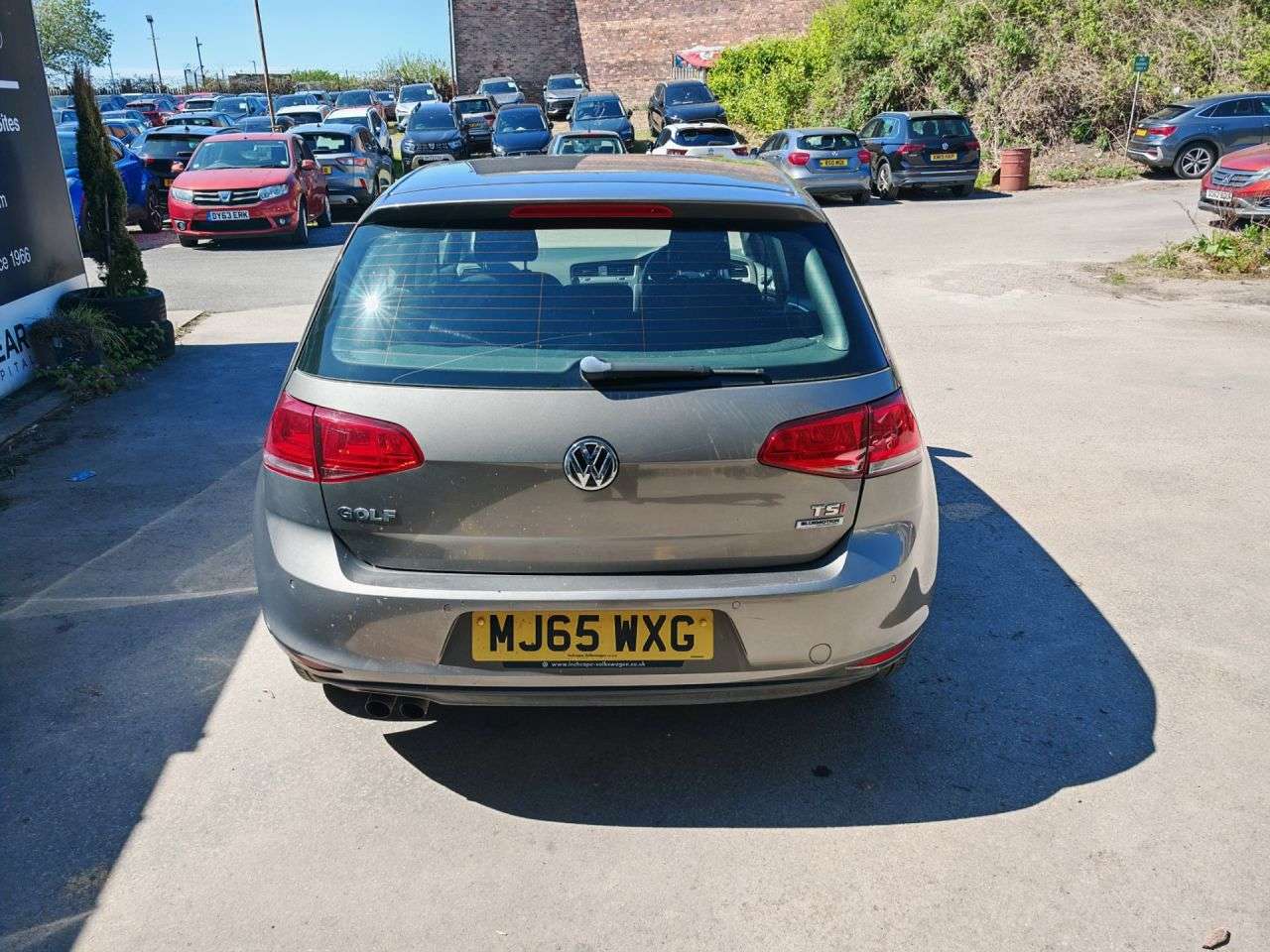 A 2015 VOLKSWAGEN GOLF 1.4 TSI BlueMotion Tech Match Hatchback 5dr Petrol Manual Euro 6 (s/s) (125 A 2015 VOLKSWAGEN GOLF 1.4 TSI BlueMotion Tech Match Hatchback 5dr Petrol Manual Euro 6 (s/s) (125