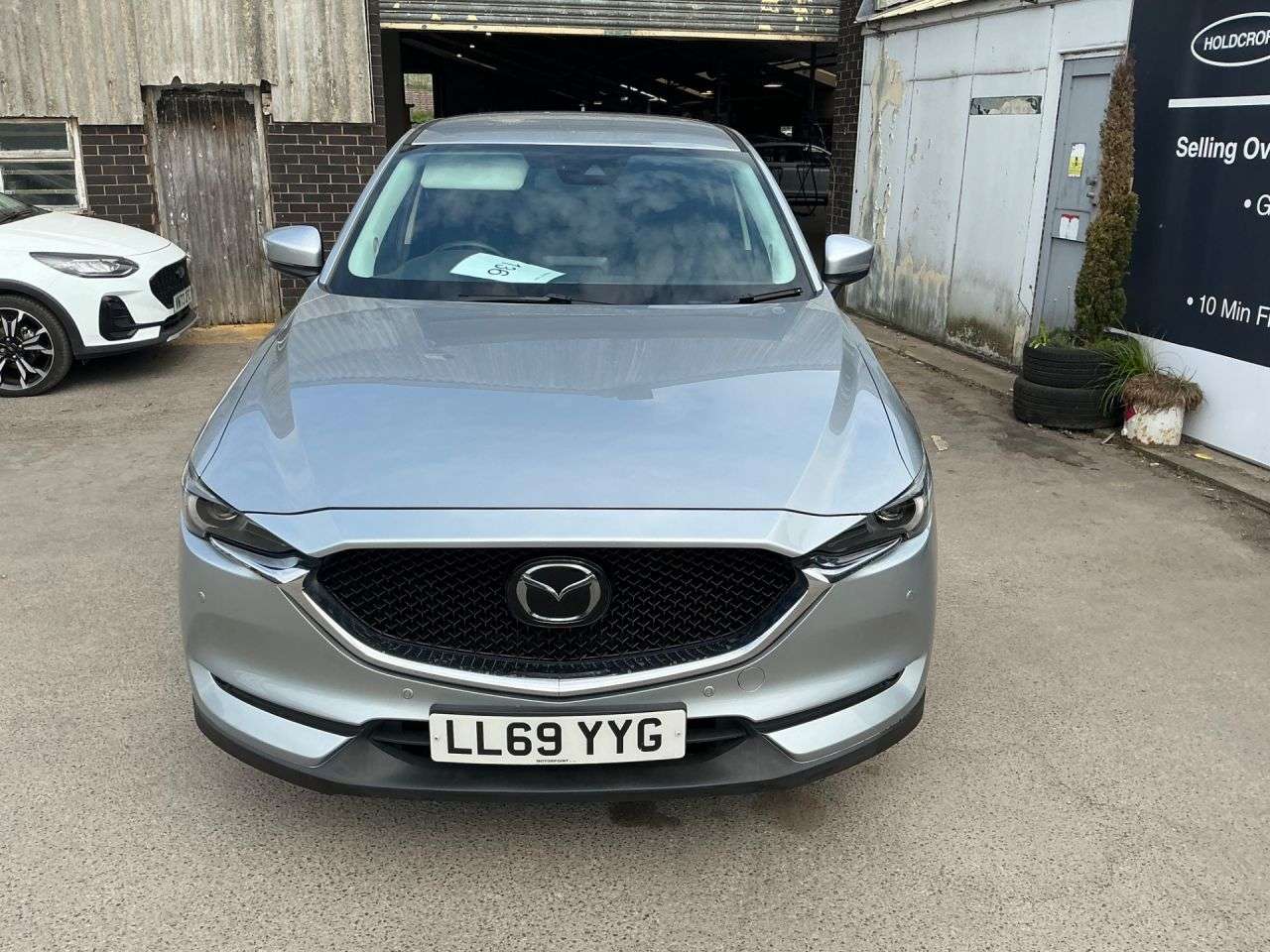 A 2019 MAZDA CX-5 2.0 SKYACTIV-G SE-L Nav+ SUV 5dr Petrol Auto Euro 6 (s/s) (165 ps) A 2019 MAZDA CX-5 2.0 SKYACTIV-G SE-L Nav+ SUV 5dr Petrol Auto Euro 6 (s/s) (165 ps)