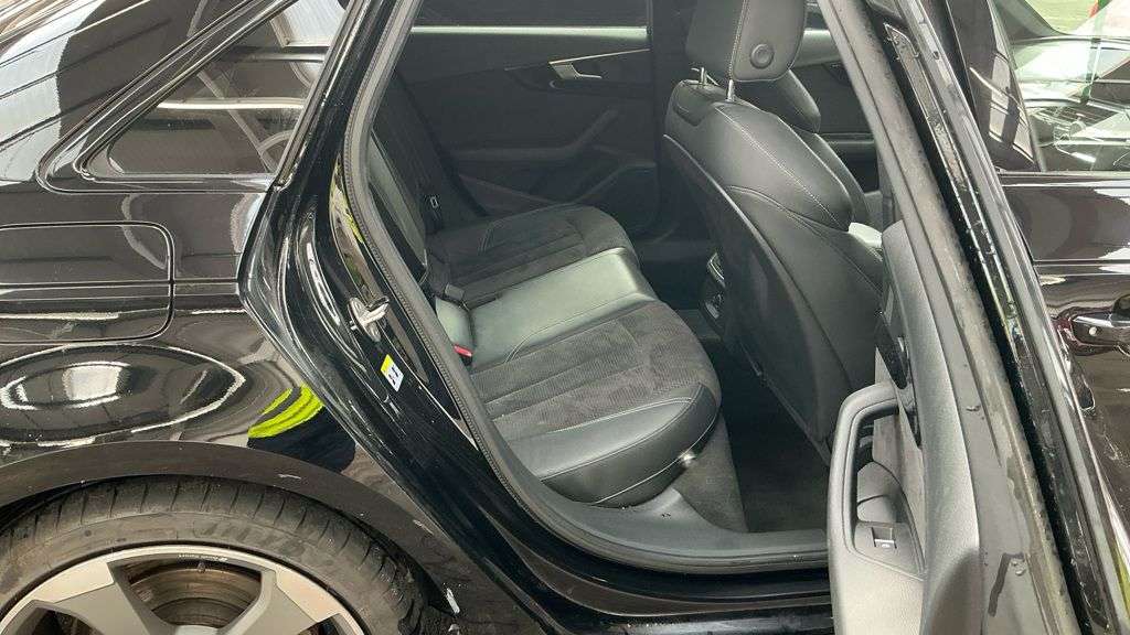 2018 AUDI A4 2018 AUDI A4