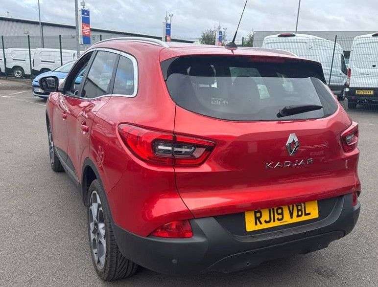 A 2019 RENAULT KADJAR 1.3 TCe Dynamique S Nav SUV 5dr Petrol Manual Euro 6 (s/s) (140 ps) A 2019 RENAULT KADJAR 1.3 TCe Dynamique S Nav SUV 5dr Petrol Manual Euro 6 (s/s) (140 ps)