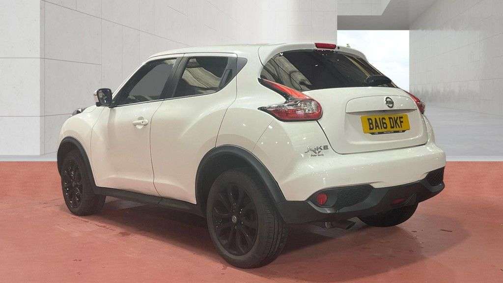 A 2016 NISSAN JUKE 1.5 dCi Tekna SUV 5dr Diesel Manual Euro 6 (s/s) (110 ps) A 2016 NISSAN JUKE 1.5 dCi Tekna SUV 5dr Diesel Manual Euro 6 (s/s) (110 ps)