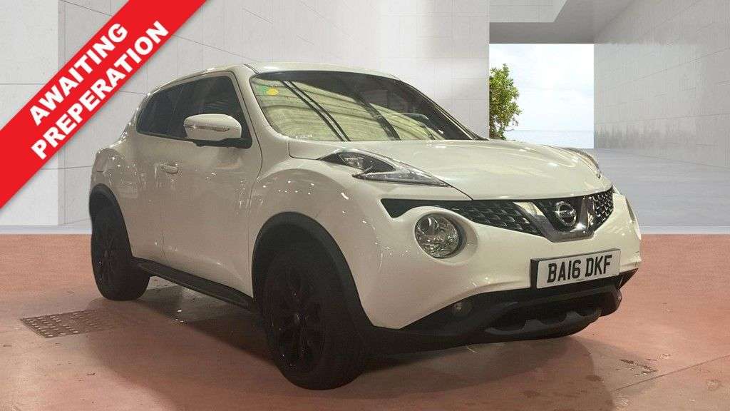 A 2016 NISSAN JUKE 1.5 dCi Tekna SUV 5dr Diesel Manual Euro 6 (s/s) (110 ps) A 2016 NISSAN JUKE 1.5 dCi Tekna SUV 5dr Diesel Manual Euro 6 (s/s) (110 ps)