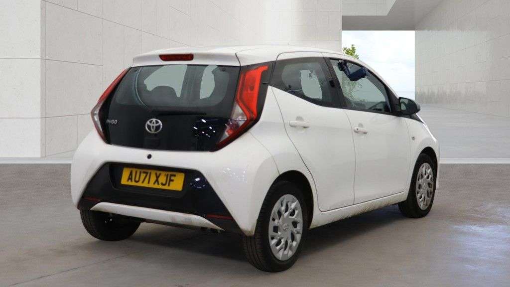 2021 TOYOTA AYGO 2021 TOYOTA AYGO
