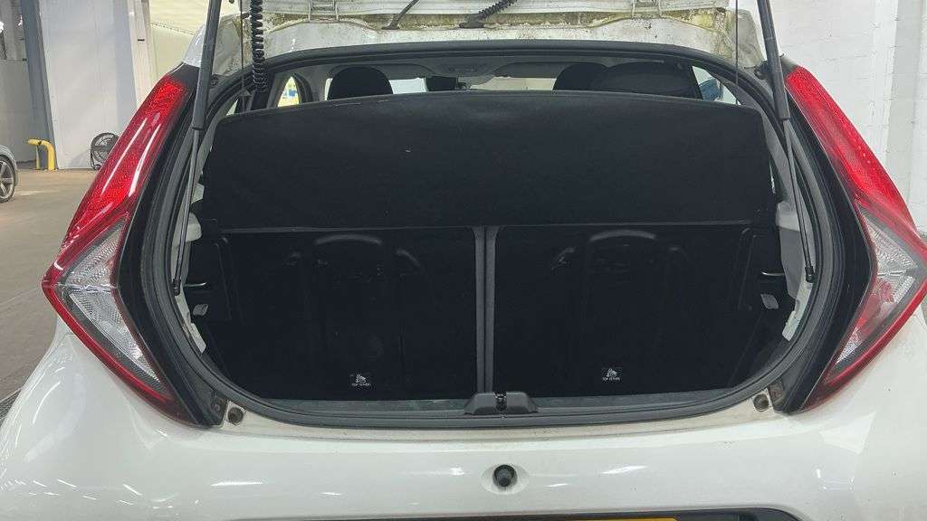 2021 TOYOTA AYGO 2021 TOYOTA AYGO