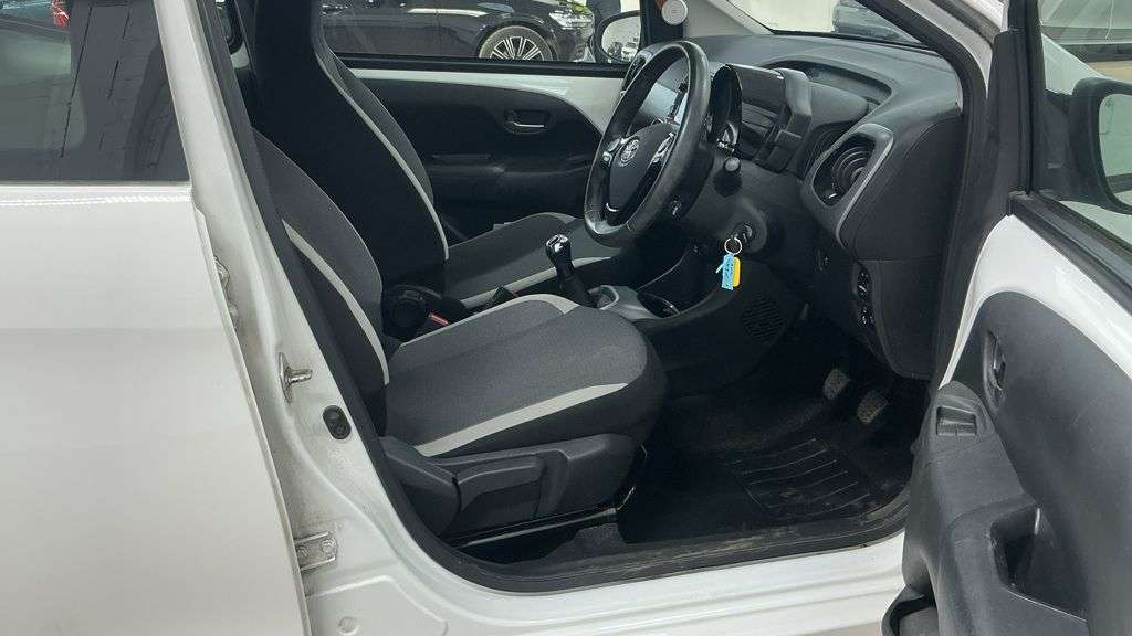 2021 TOYOTA AYGO 2021 TOYOTA AYGO
