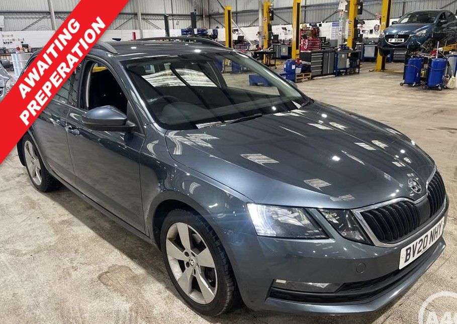 A 2020 SKODA OCTAVIA 1.0 TSI SE Drive Estate 5dr Petrol Manual Euro 6 (s/s) (115 ps) A 2020 SKODA OCTAVIA 1.0 TSI SE Drive Estate 5dr Petrol Manual Euro 6 (s/s) (115 ps)