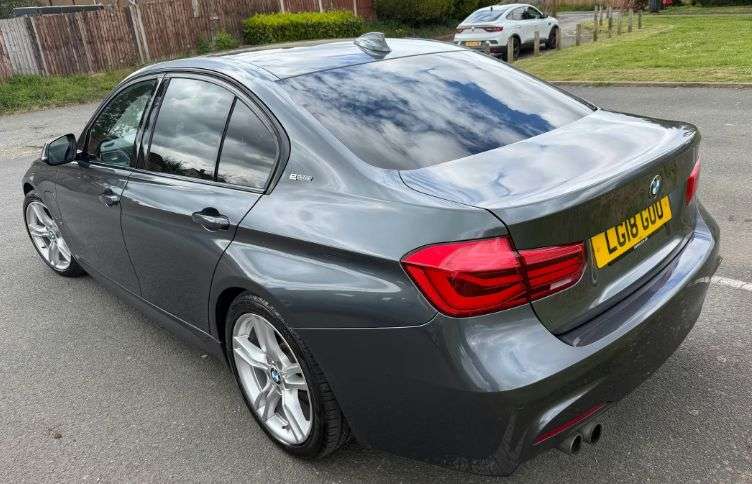 A 2018 BMW 3 SERIES 2.0 330e 7.6kWh M Sport Saloon 4dr Petrol Plug-in Hybrid Auto Euro 6 (s/s) A 2018 BMW 3 SERIES 2.0 330e 7.6kWh M Sport Saloon 4dr Petrol Plug-in Hybrid Auto Euro 6 (s/s)