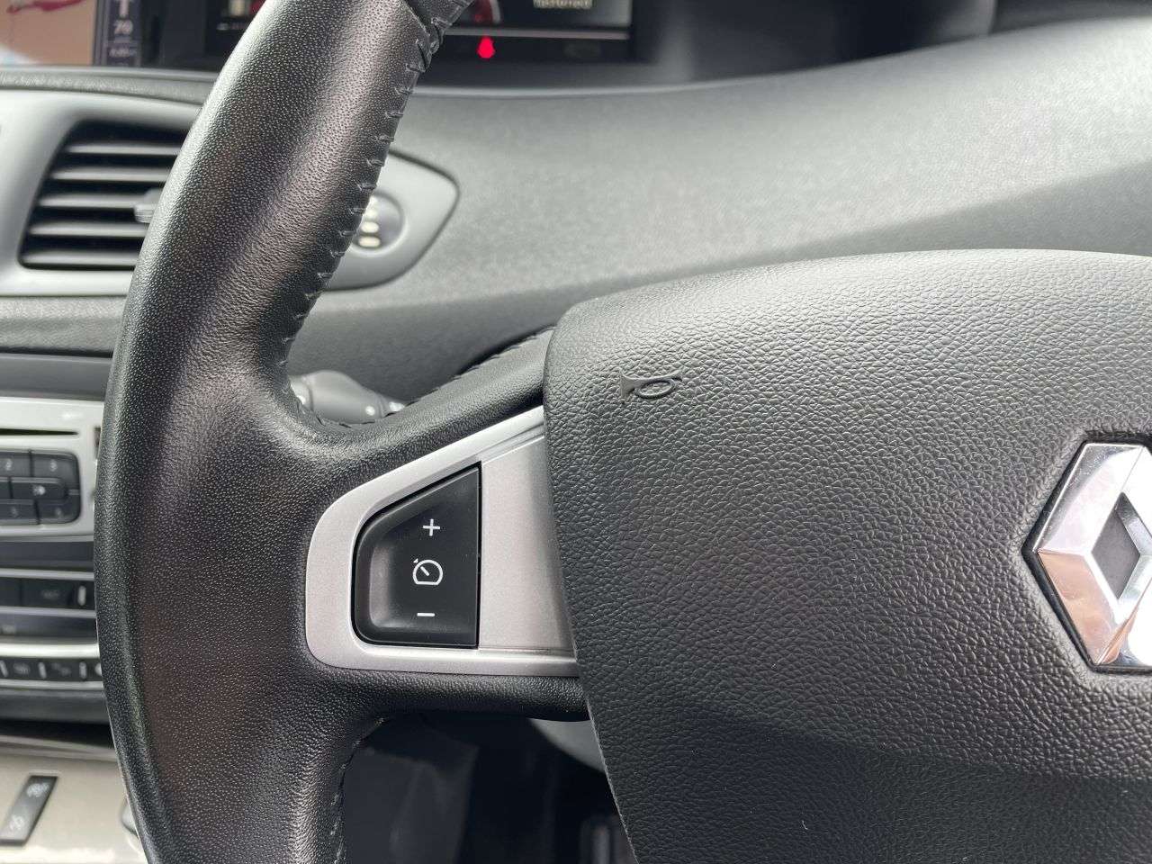 2014 RENAULT SCENIC XMOD 2014 RENAULT SCENIC XMOD