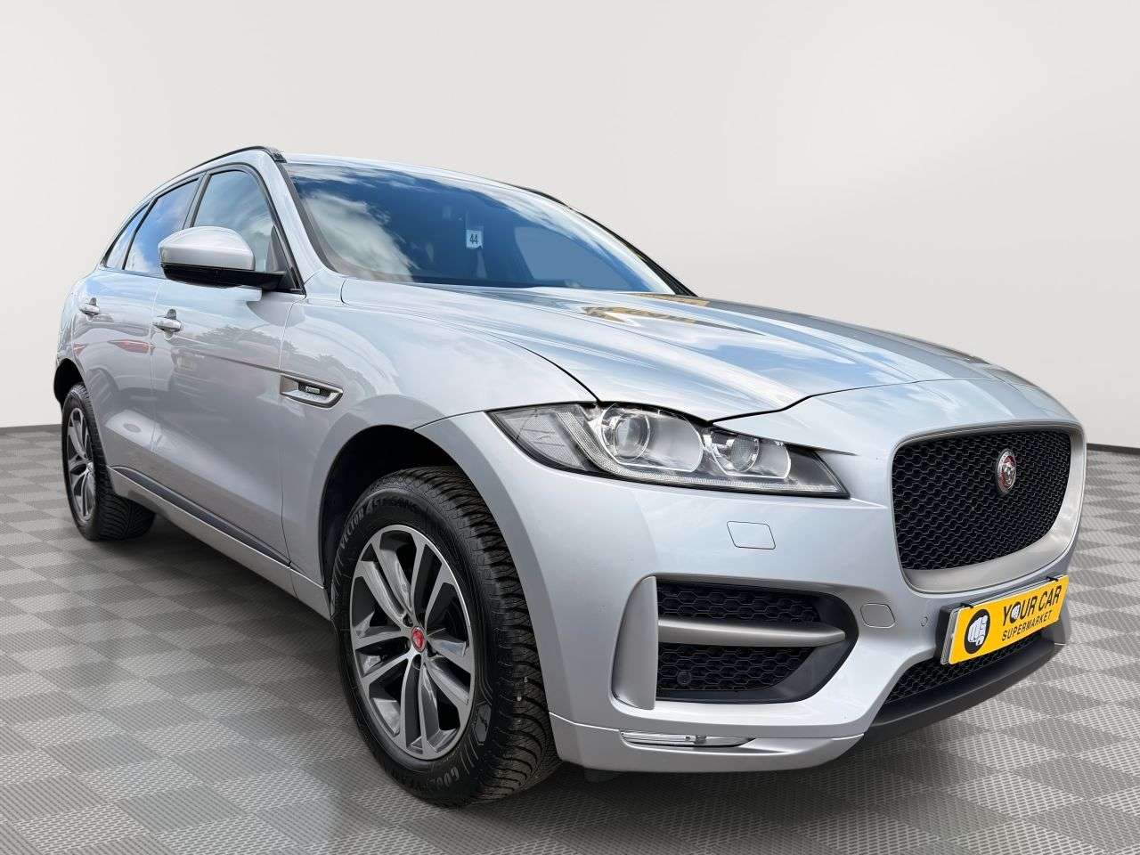 A 2017 JAGUAR F-PACE 2.0 D180 R-Sport SUV 5dr Diesel Auto AWD Euro 6 (s/s) (180 ps) Pan Roof, Re A 2017 JAGUAR F-PACE 2.0 D180 R-Sport SUV 5dr Diesel Auto AWD Euro 6 (s/s) (180 ps) Pan Roof, Re