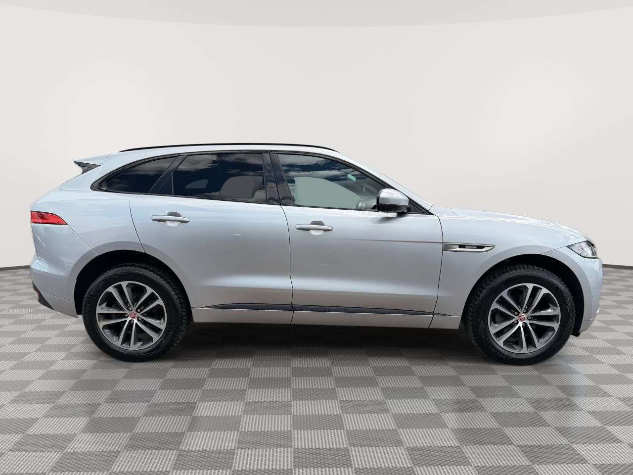 2017 JAGUAR F-PACE 2017 JAGUAR F-PACE