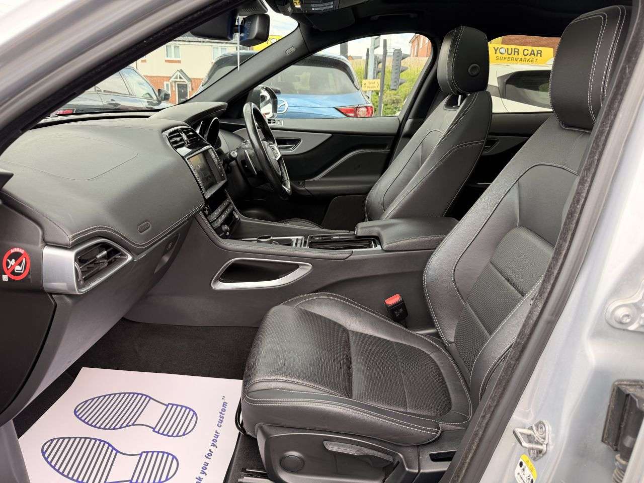 2017 JAGUAR F-PACE 2017 JAGUAR F-PACE