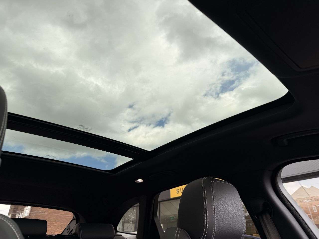 2017 JAGUAR F-PACE 2017 JAGUAR F-PACE
