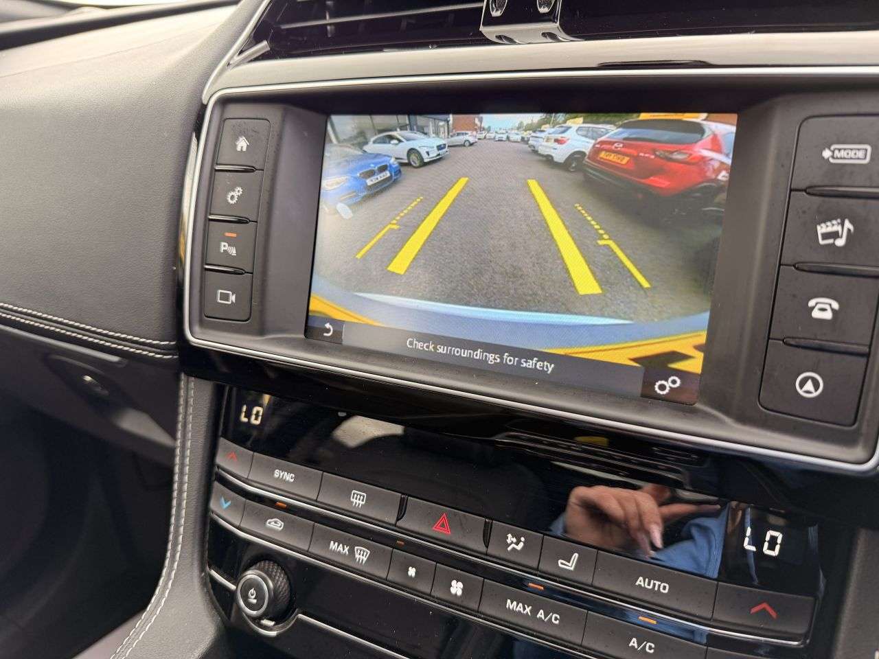 2017 JAGUAR F-PACE 2017 JAGUAR F-PACE