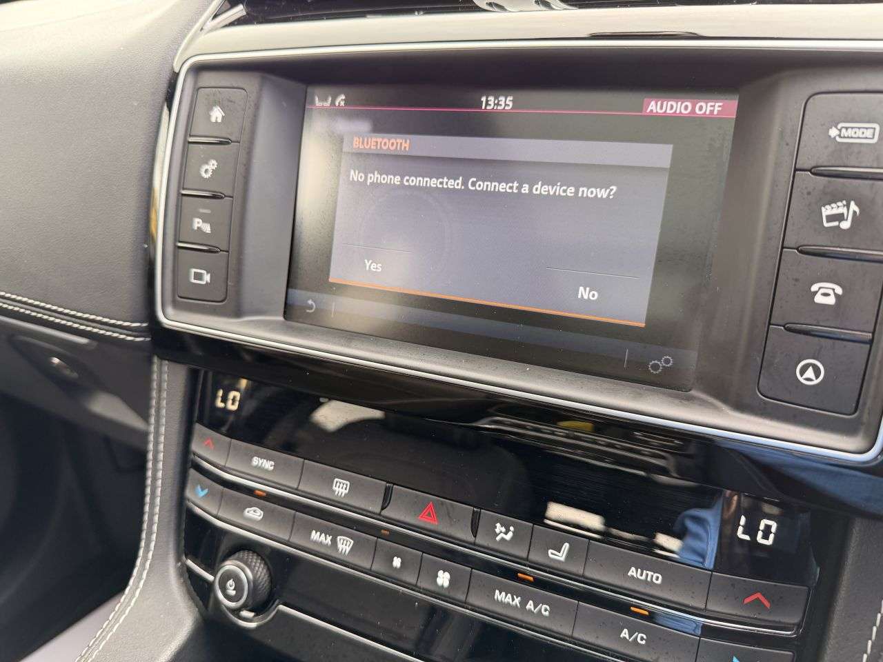 2017 JAGUAR F-PACE 2017 JAGUAR F-PACE