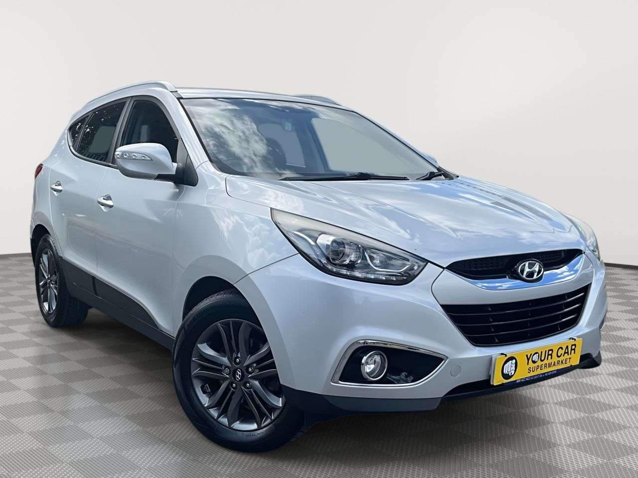 A 2014 HYUNDAI IX35 1.7 CRDi SE SUV 5dr Diesel Manual Euro 5 (s/s) (Nav) (115 ps) A 2014 HYUNDAI IX35 1.7 CRDi SE SUV 5dr Diesel Manual Euro 5 (s/s) (Nav) (115 ps)