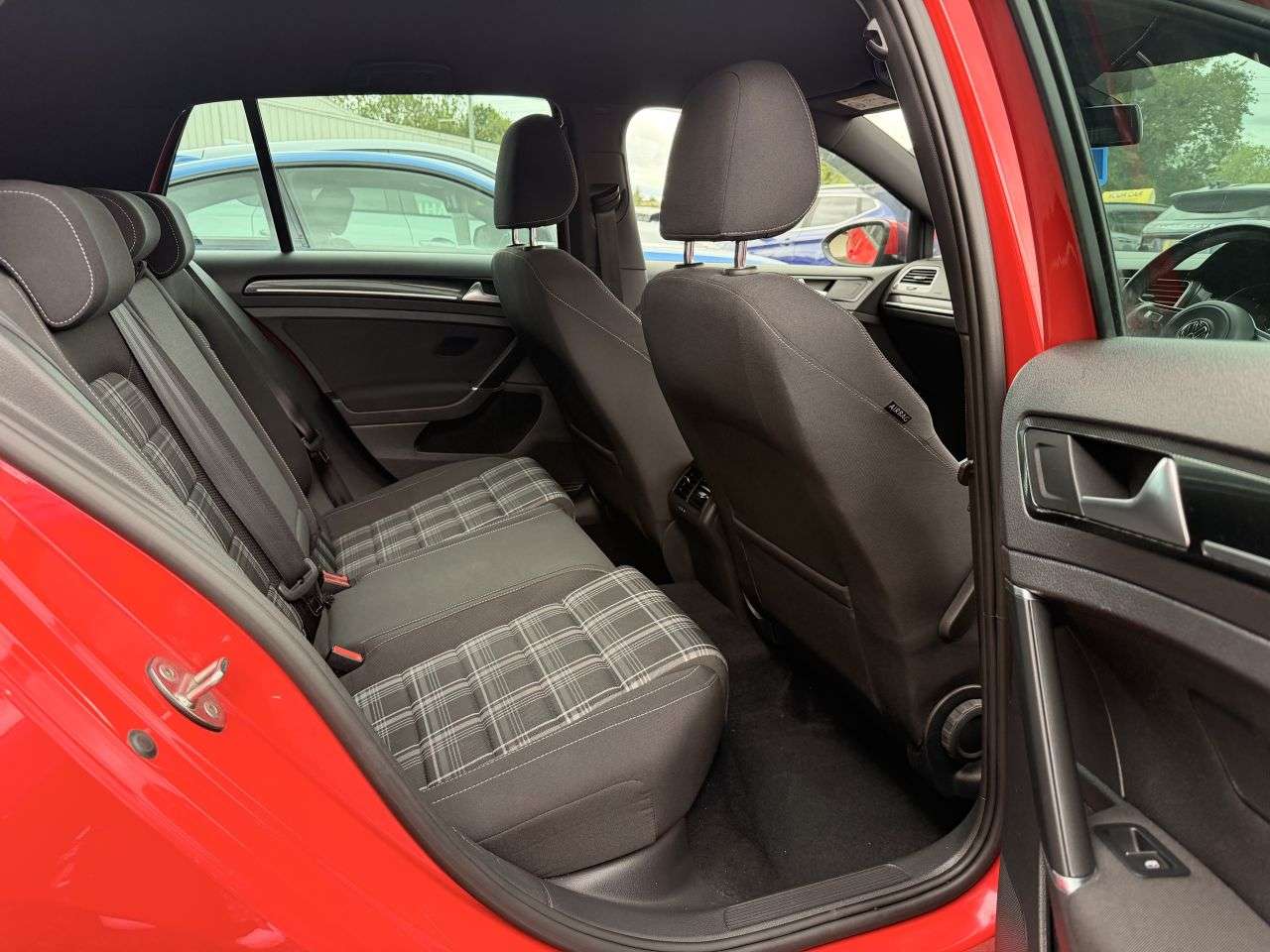 2016 VOLKSWAGEN GOLF 2016 VOLKSWAGEN GOLF
