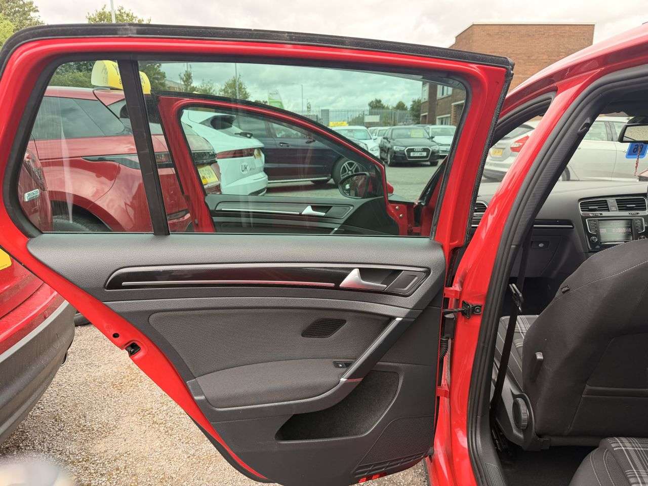 2016 VOLKSWAGEN GOLF 2016 VOLKSWAGEN GOLF