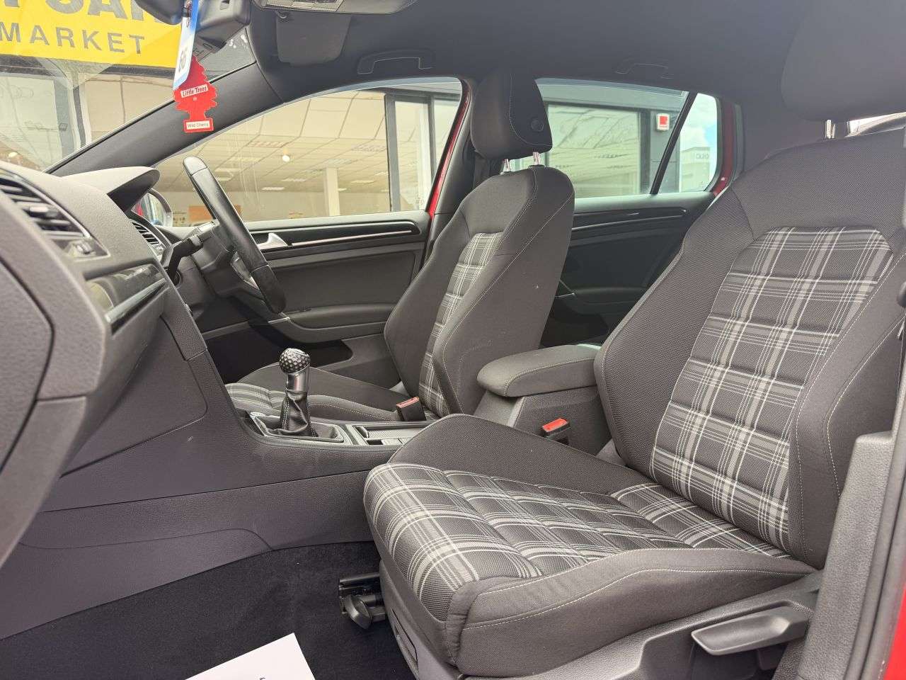 2016 VOLKSWAGEN GOLF 2016 VOLKSWAGEN GOLF