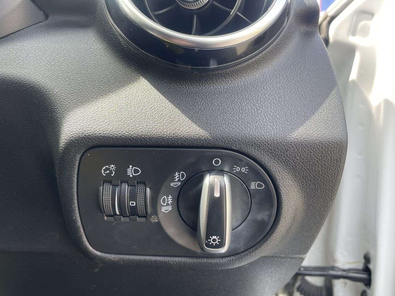 2018 AUDI A1 2018 AUDI A1