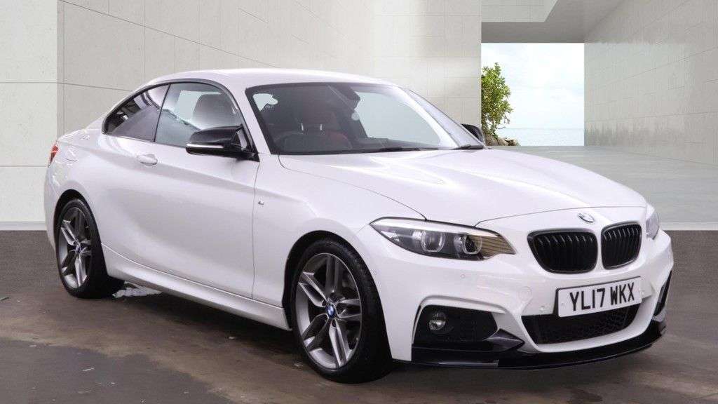 A 2017 BMW 2 SERIES 2.0 220i M Sport Coupe 2dr Petrol Auto Euro 6 (s/s) (184 ps) A 2017 BMW 2 SERIES 2.0 220i M Sport Coupe 2dr Petrol Auto Euro 6 (s/s) (184 ps)
