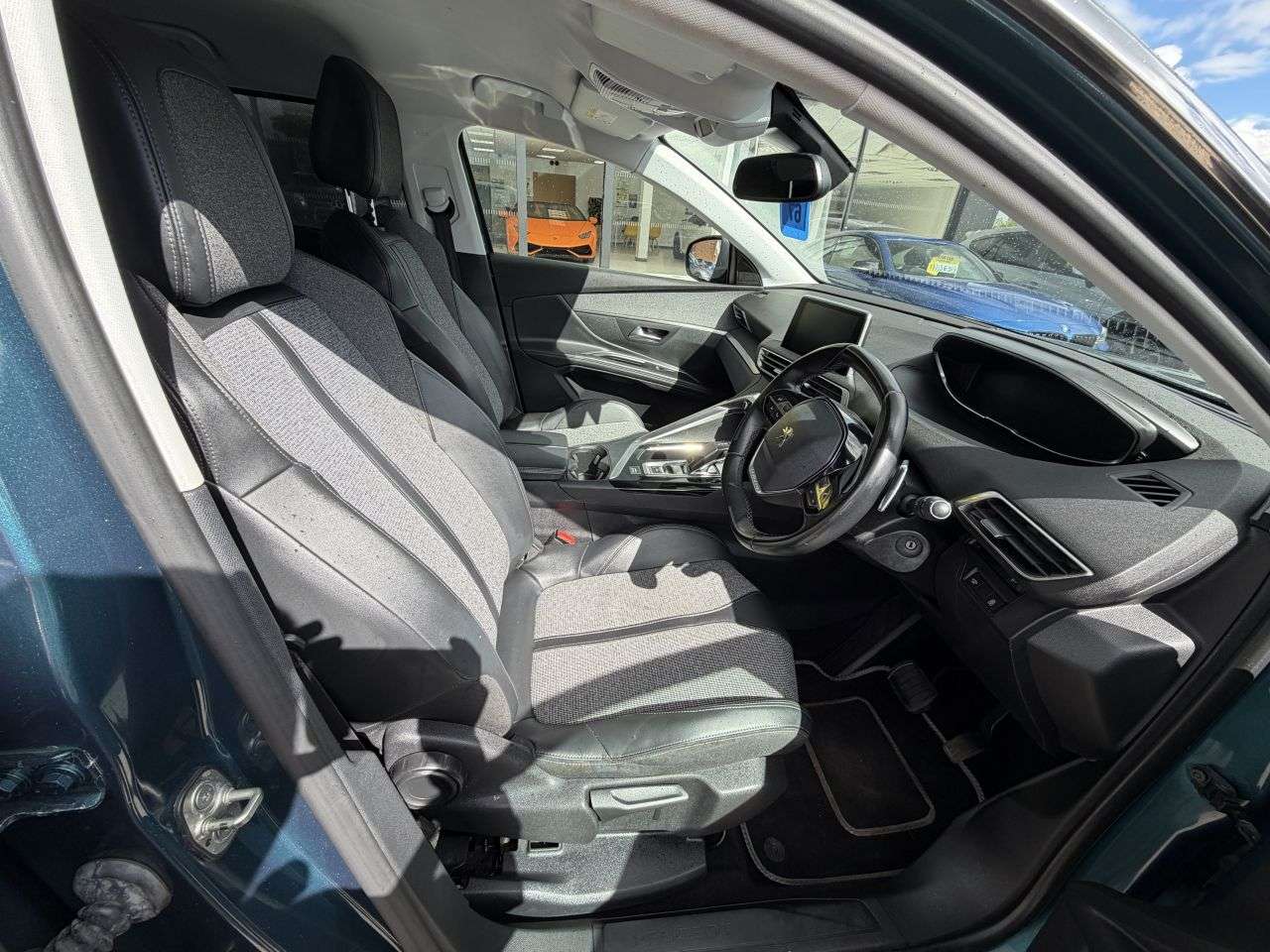 2019 PEUGEOT 5008 2019 PEUGEOT 5008