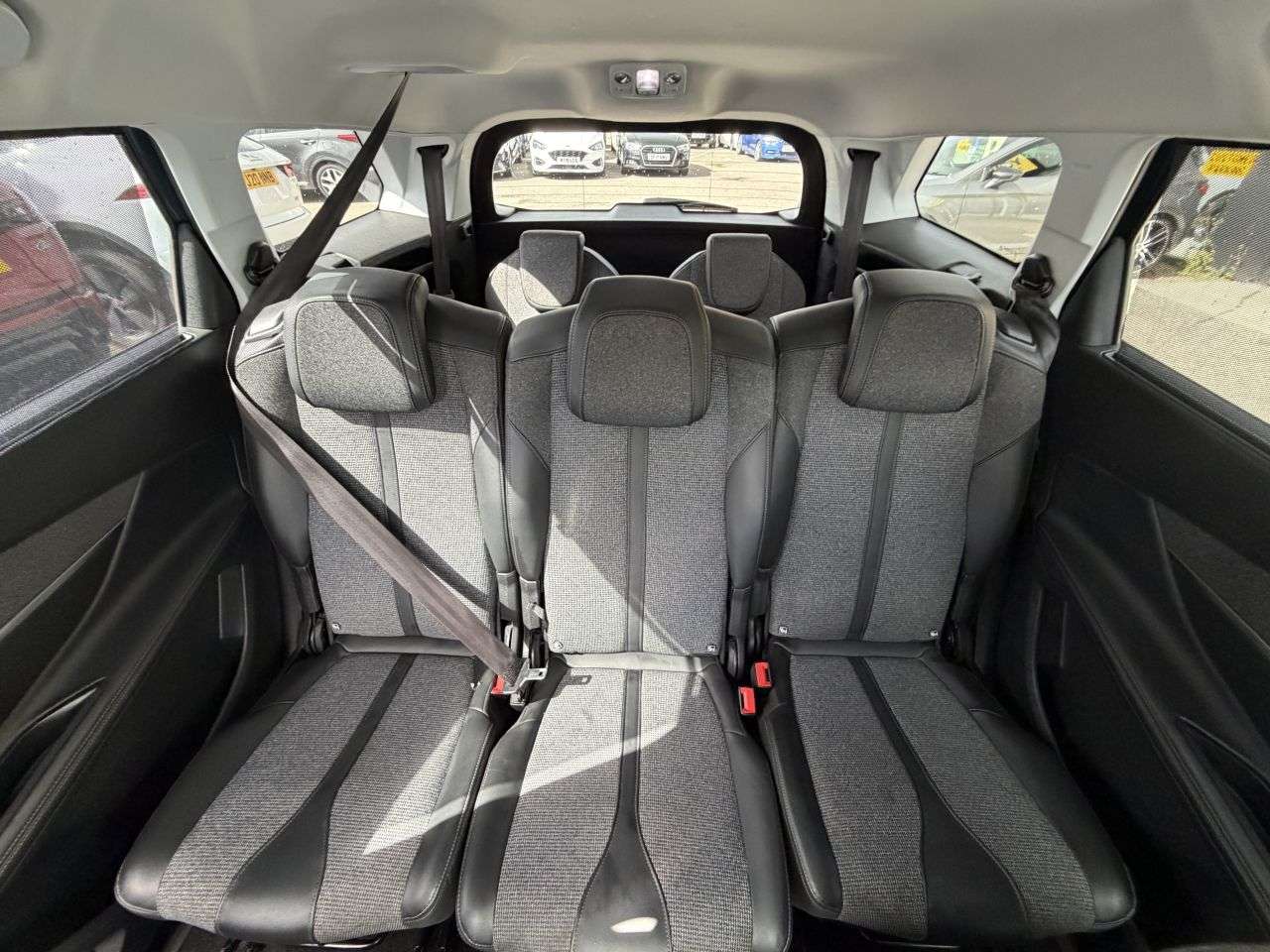 2019 PEUGEOT 5008 2019 PEUGEOT 5008