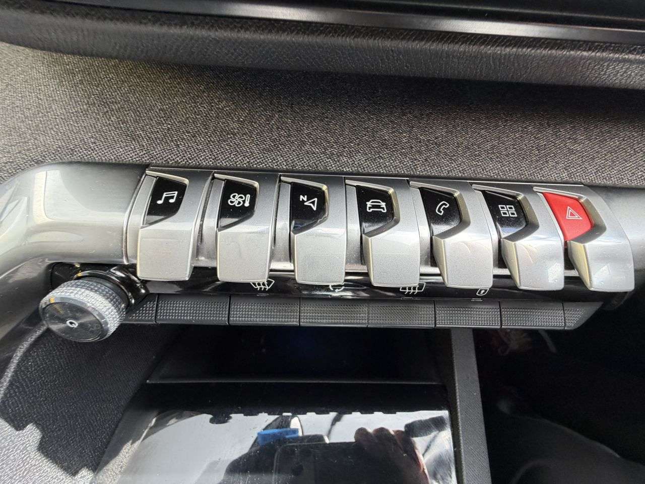 2019 PEUGEOT 5008 2019 PEUGEOT 5008