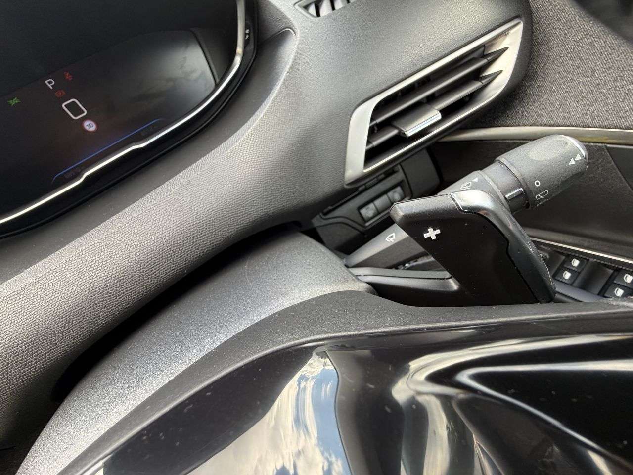 2019 PEUGEOT 5008 2019 PEUGEOT 5008