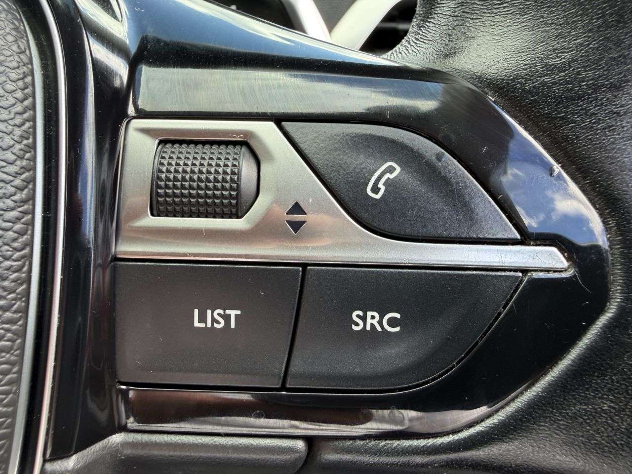 2019 PEUGEOT 5008 2019 PEUGEOT 5008
