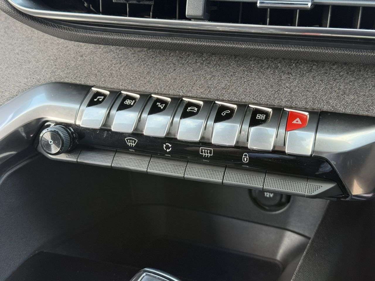 2018 PEUGEOT 3008 2018 PEUGEOT 3008